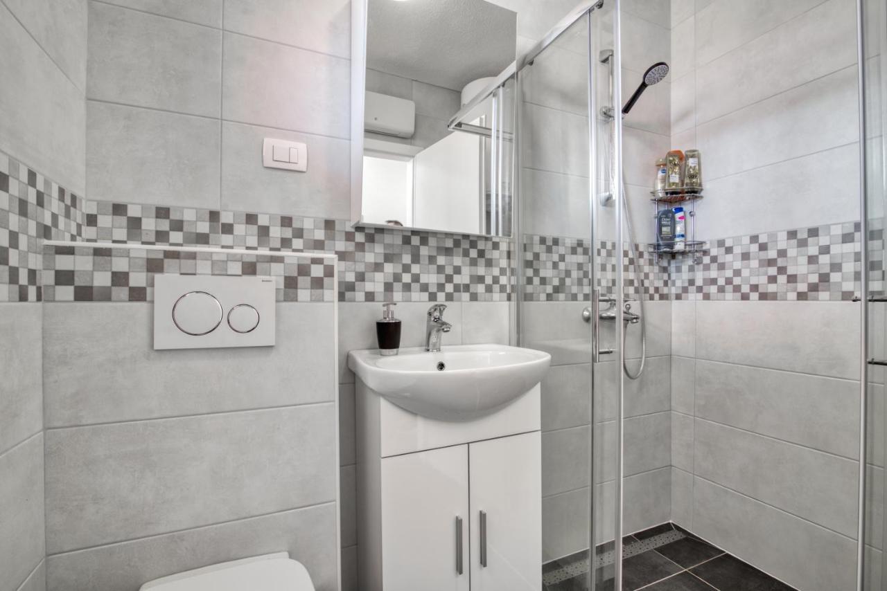 PUY Apartment Marina With Sea View מראה חיצוני תמונה